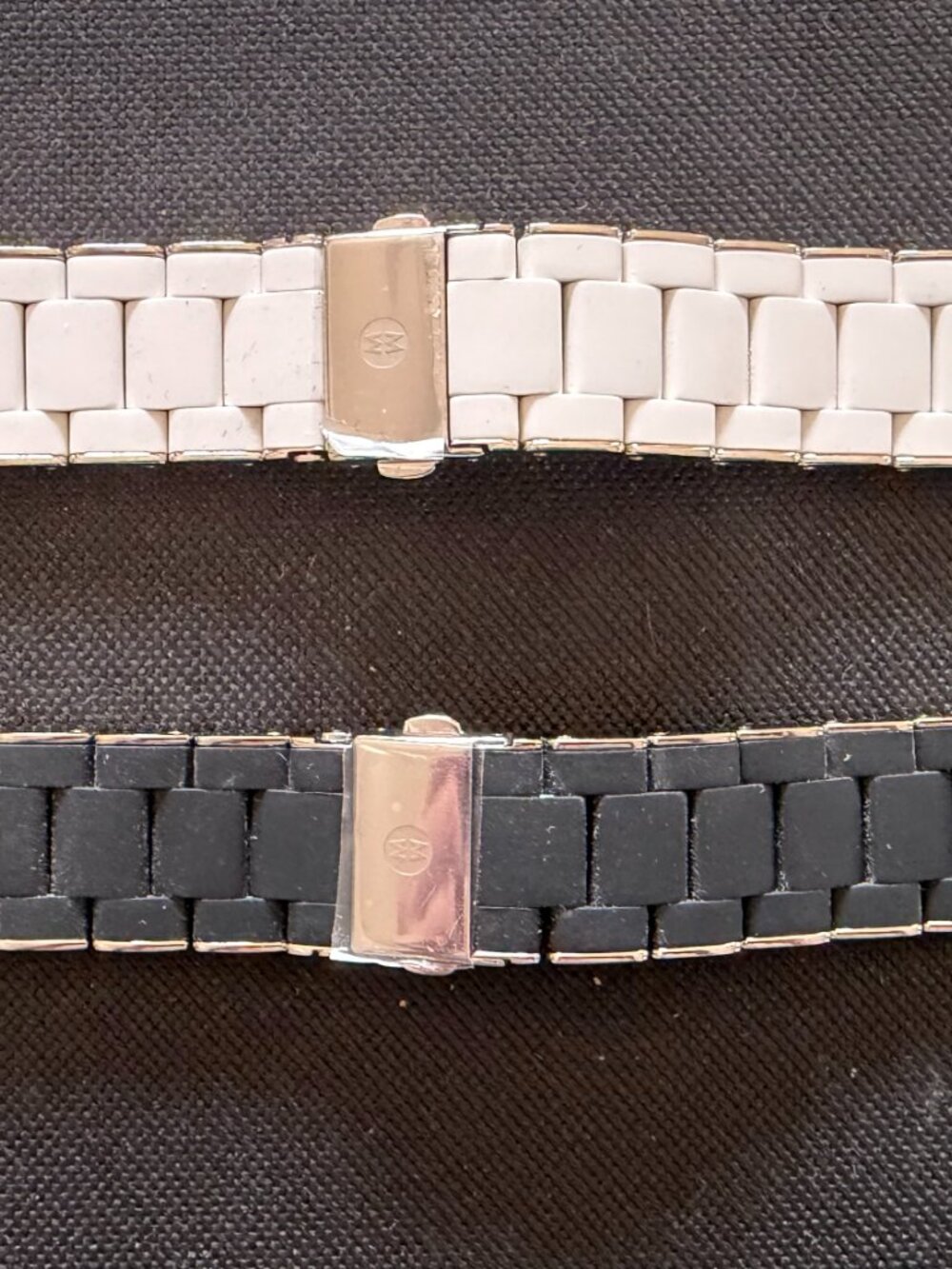MICHELE Silicone-Wrapped Braclet Apple Watch bands – BRAND NEW. WHITE BAND - Picture 7 of 7